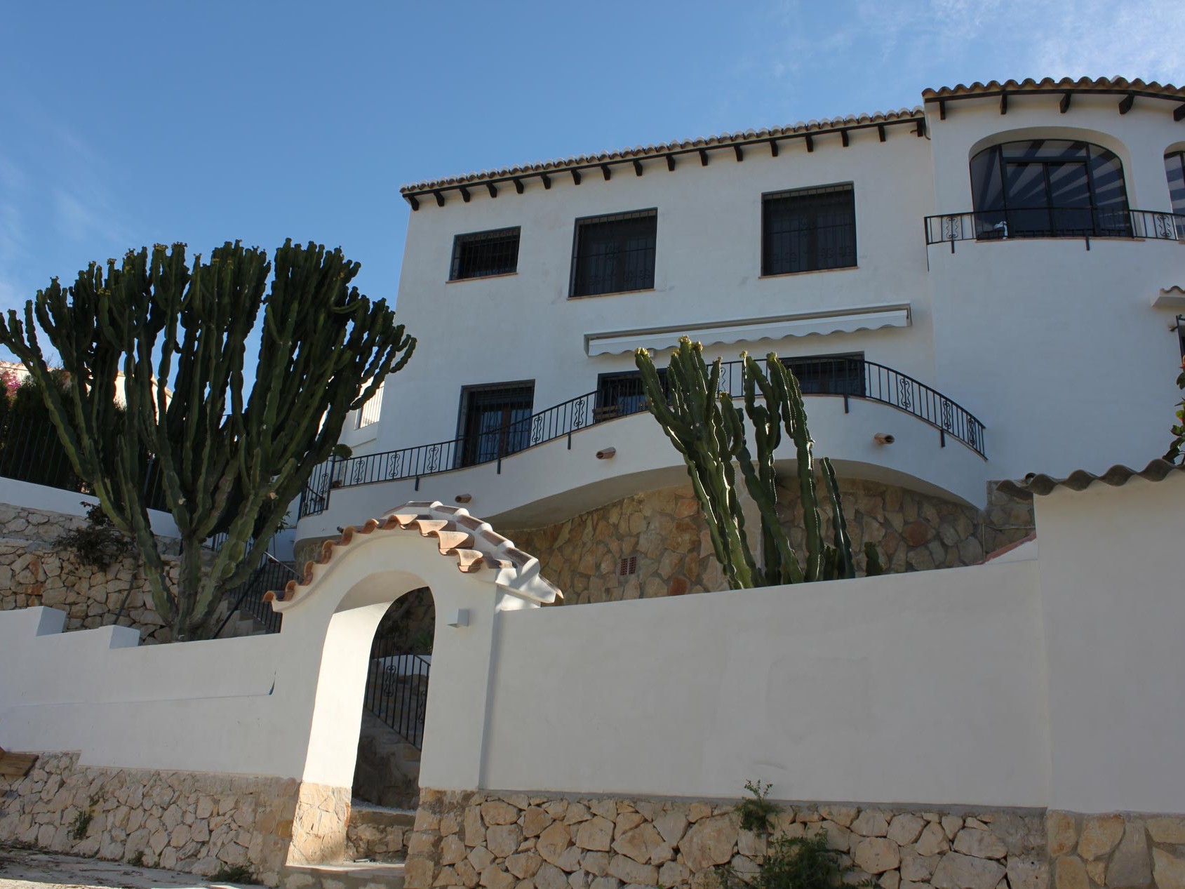 Reforma integral y decoración de un chalet en Moraira, Alicante